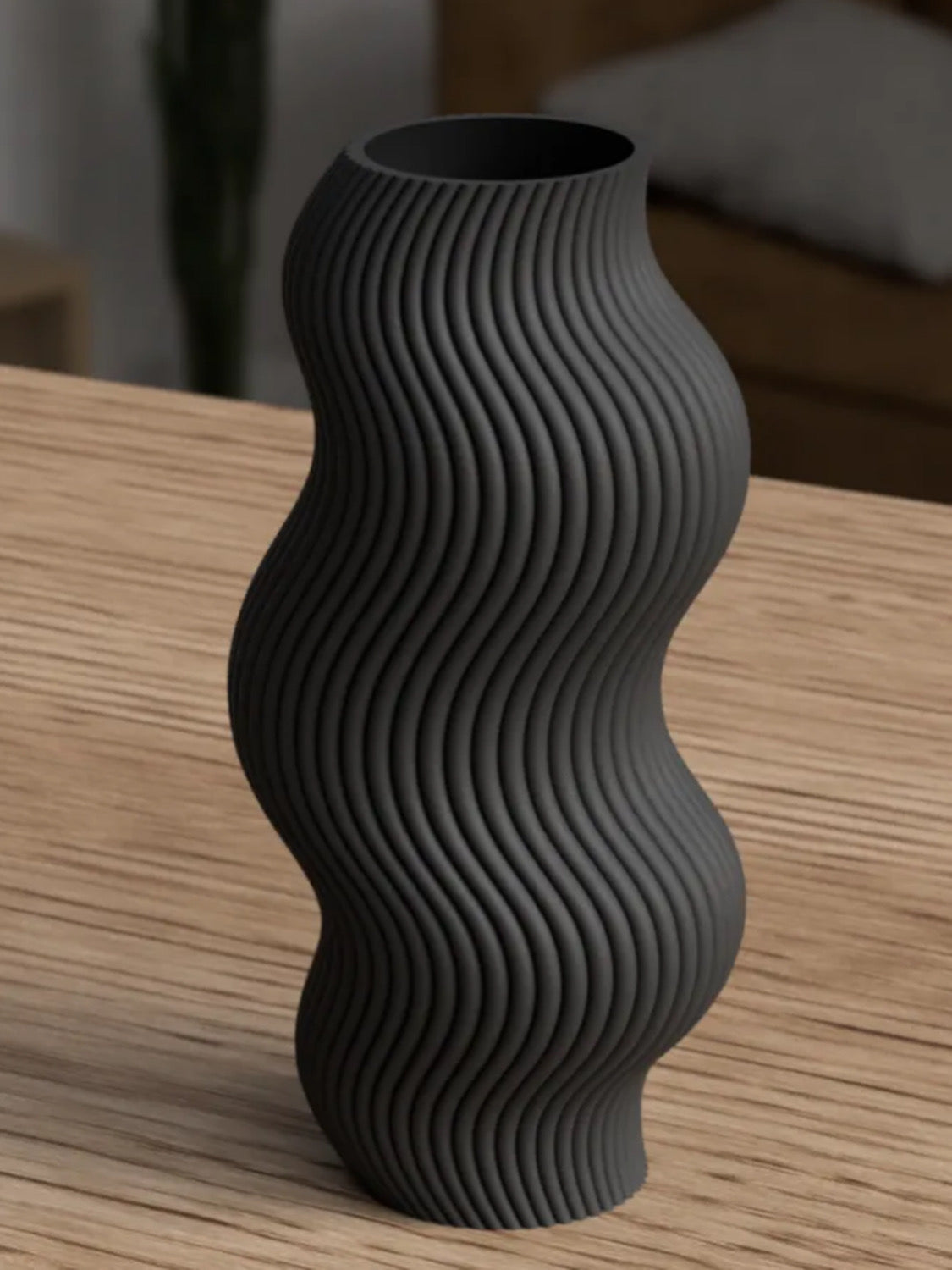 WAVY VASE